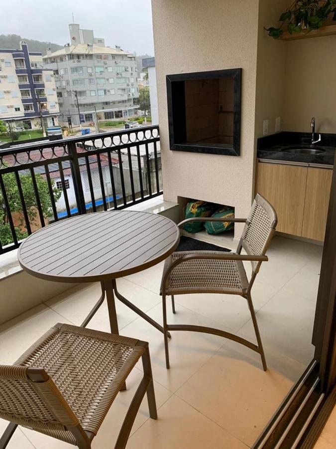 Apto Novo A Uma Quadra Da Praia Florianopolis Exterior photo